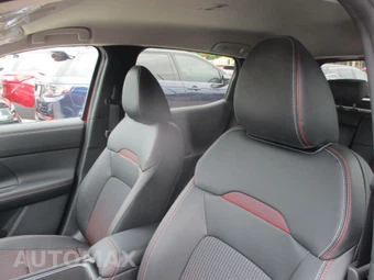 2025 Nissan Kicks SR - miniatura 12