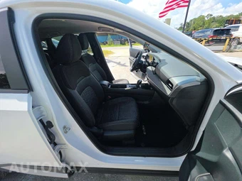 2025 Nissan Kicks SV - miniatura 15