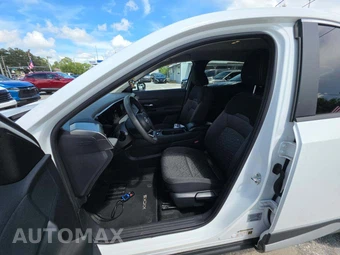 2025 Nissan Kicks SV - miniatura 3