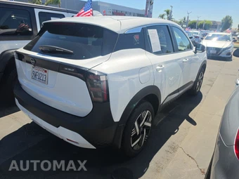 2025 Nissan Kicks SV – miniatura 4