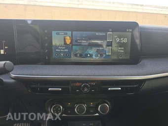 2025 Nissan Kicks SV – miniatura 7