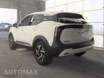 2025 Nissan Kicks SV – miniatura 8