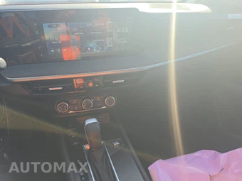 2025 Nissan Kicks SV – miniatura 17