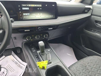 2025 Nissan Kicks SV – miniatura 10