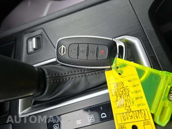 2025 Nissan Kicks SV – miniatura 8