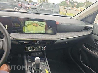 2025 Nissan Kicks SV – miniatura 11