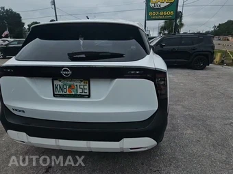 2025 Nissan Kicks SV – miniatura 4