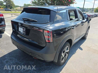 2025 Nissan Kicks SV – miniatura 3