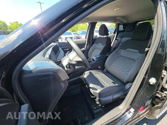 2025 Nissan Kicks SV – miniatura 6