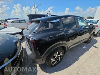 2025 Nissan Kicks SV - miniatura 4