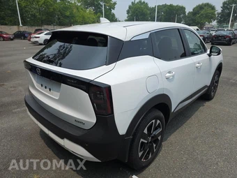 2025 Nissan Kicks SV – miniatura 5
