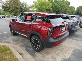 2025 Nissan Kicks SV – miniatura 2