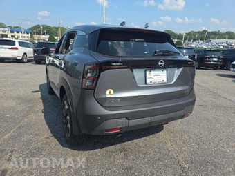 2025 Nissan Kicks SV - miniatura 2