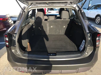 2025 Nissan Kicks SV - miniatura 16
