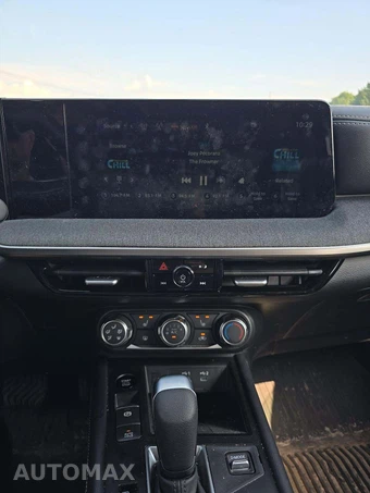 2025 Nissan Kicks SV - miniatura 10
