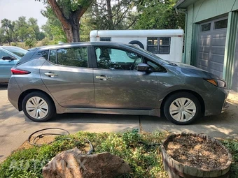 2025 Nissan LEAF S - miniatura 4