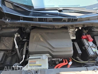 2025 Nissan LEAF S – miniatura 16