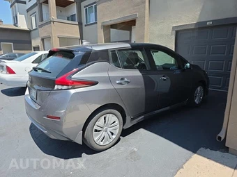 2025 Nissan LEAF S – miniatura 4