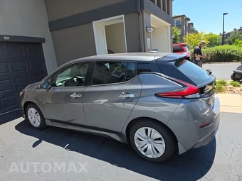 2025 Nissan LEAF S – miniatura 8
