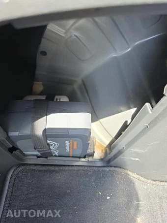 2025 Nissan LEAF S – miniatura 9