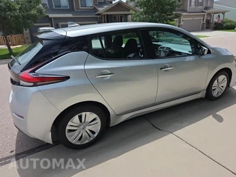 2025 Nissan LEAF S – miniatura 4
