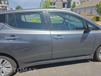 2025 Nissan LEAF S - miniatura 4