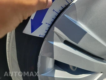 2025 Nissan LEAF S – miniatura 18