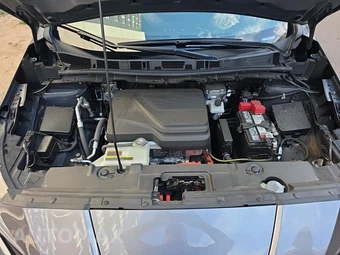 2025 Nissan LEAF S – miniatura 24