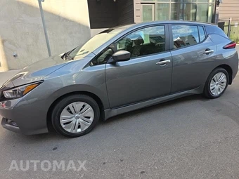 2025 Nissan LEAF S – miniatura 8