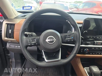 2025 Nissan Pathfinder Platinum - miniatura 10