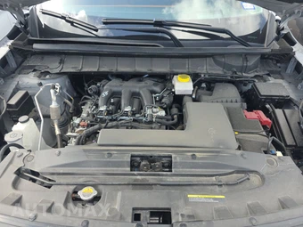 2025 Nissan Pathfinder Platinum - miniatura 16