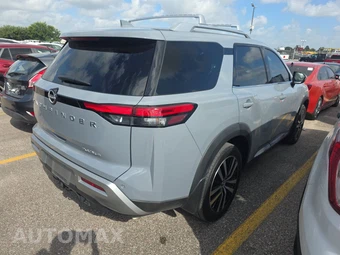 2025 Nissan Pathfinder Platinum - miniatura 4