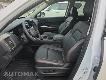 2025 Nissan Pathfinder Platinum – miniatura 11