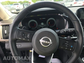2025 Nissan Pathfinder Platinum - miniatura 10