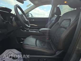 2025 Nissan Pathfinder Platinum - miniatura 7