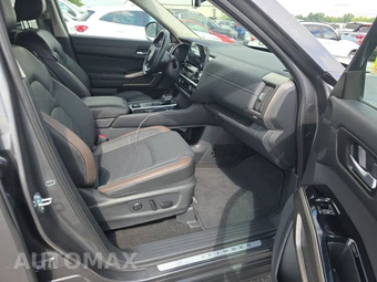 2025 Nissan Pathfinder Platinum - miniatura 8