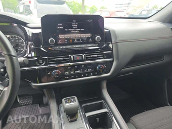 2025 Nissan Pathfinder Rock Creek - miniatura 7