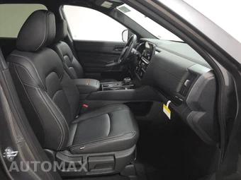 2025 Nissan Pathfinder Rock Creek - miniatura 8