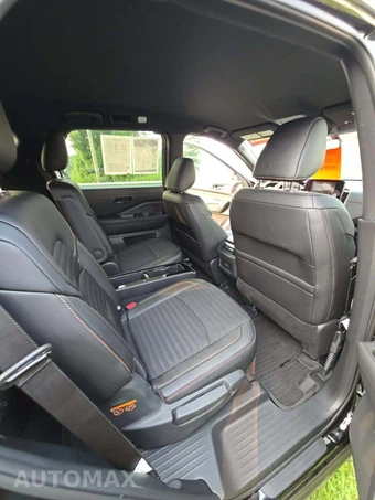 2025 Nissan Pathfinder Rock Creek – miniatura 17