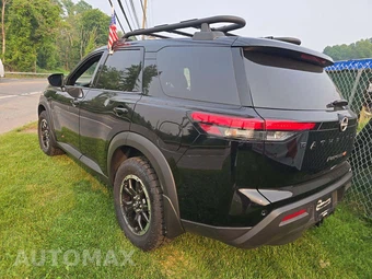 2025 Nissan Pathfinder Rock Creek – miniatura 2