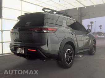2025 Nissan Pathfinder Rock Creek – miniatura 4