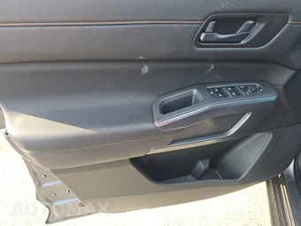 2025 Nissan Pathfinder Rock Creek – miniatura 9
