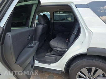 2025 Nissan Pathfinder S – miniatura 13