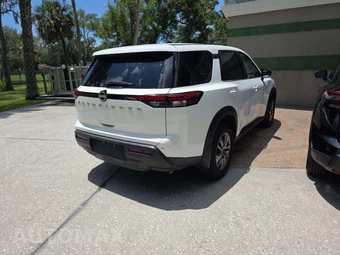 2025 Nissan Pathfinder S – miniatura 3