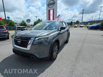 2025 Nissan Pathfinder S