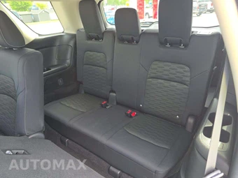 2025 Nissan Pathfinder S – miniatura 11