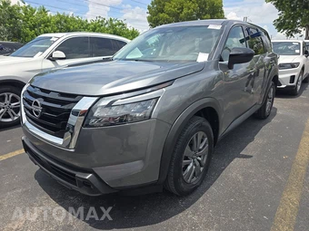 2025 Nissan Pathfinder S
