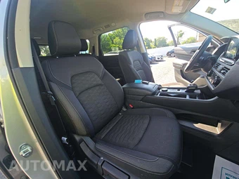 2025 Nissan Pathfinder S – miniatura 19