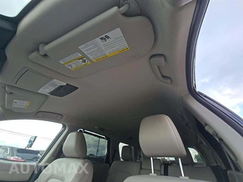 2025 Nissan Pathfinder SL – miniatura 8