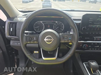 2025 Nissan Pathfinder SL – miniatura 10